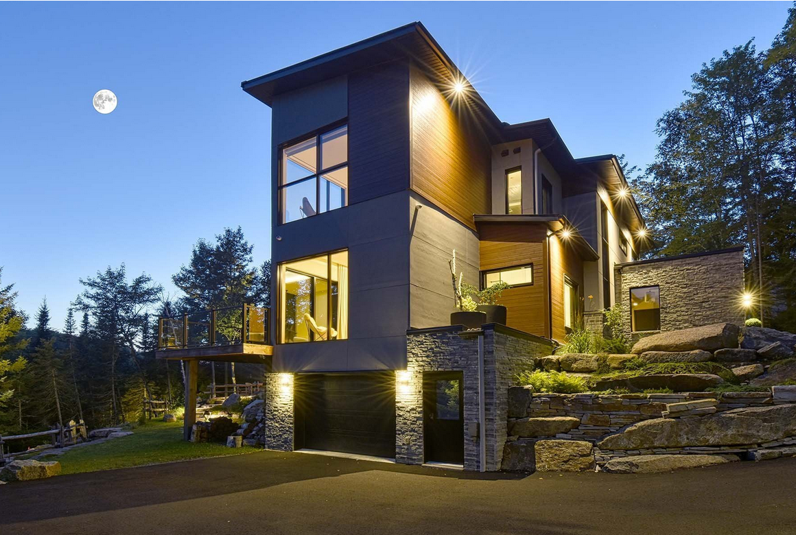 The Challenges of Flipping Traditional Homes and How Modular Construction Solves Them.